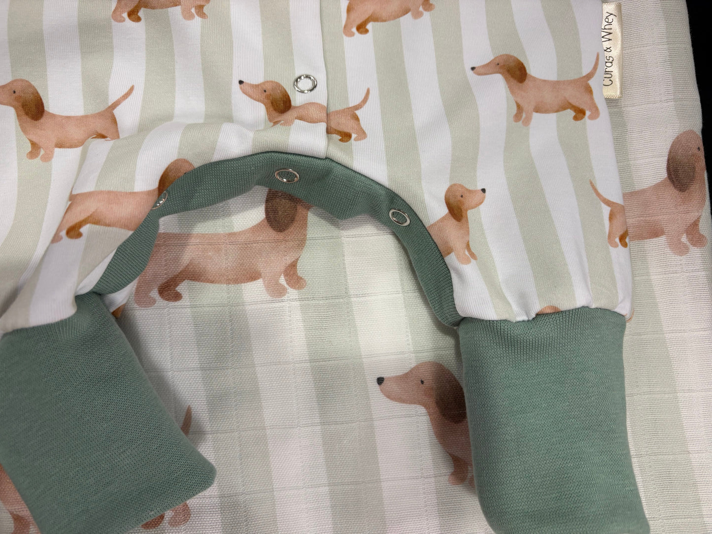 Li'l Pup popper baby grow