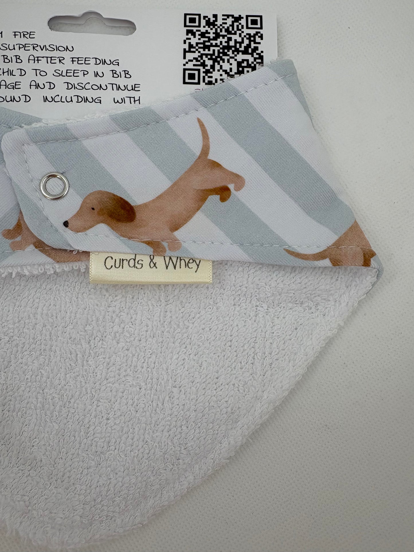 Li'l Pup bib